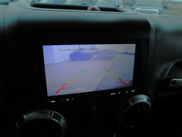 Used 2012 Jeep Wrangler Unlimited Sahara w/ Connectivity Group image 17