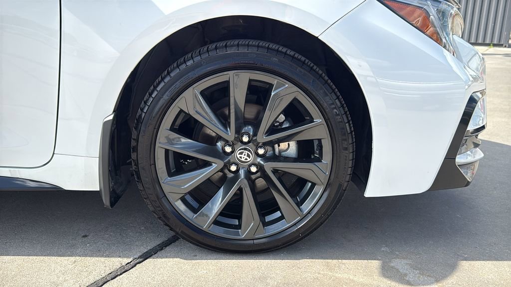 Used 2025 Toyota Corolla SE image 33