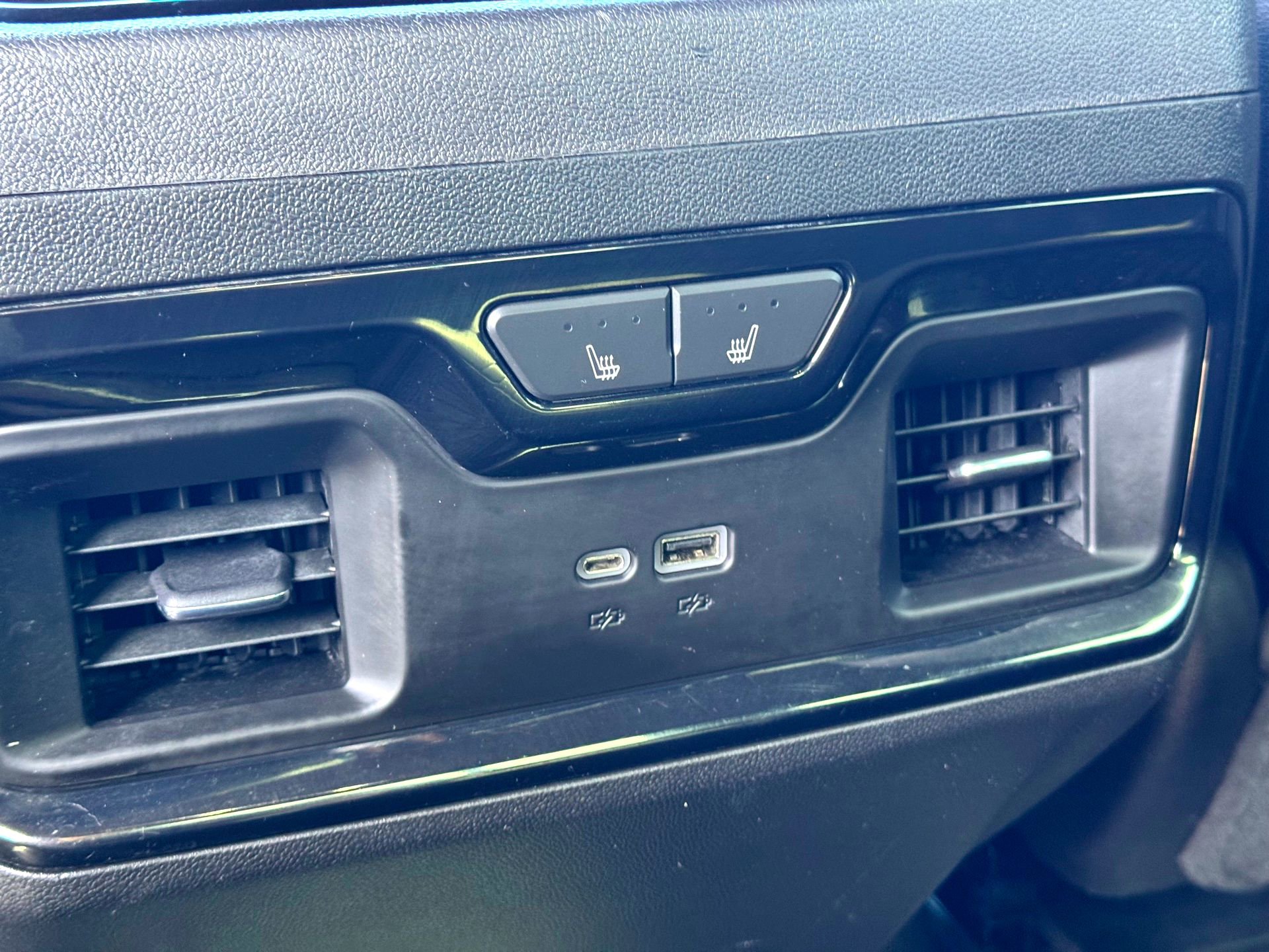 Used 2023 GMC Sierra 1500 AT4 w/ Technology Package image 23