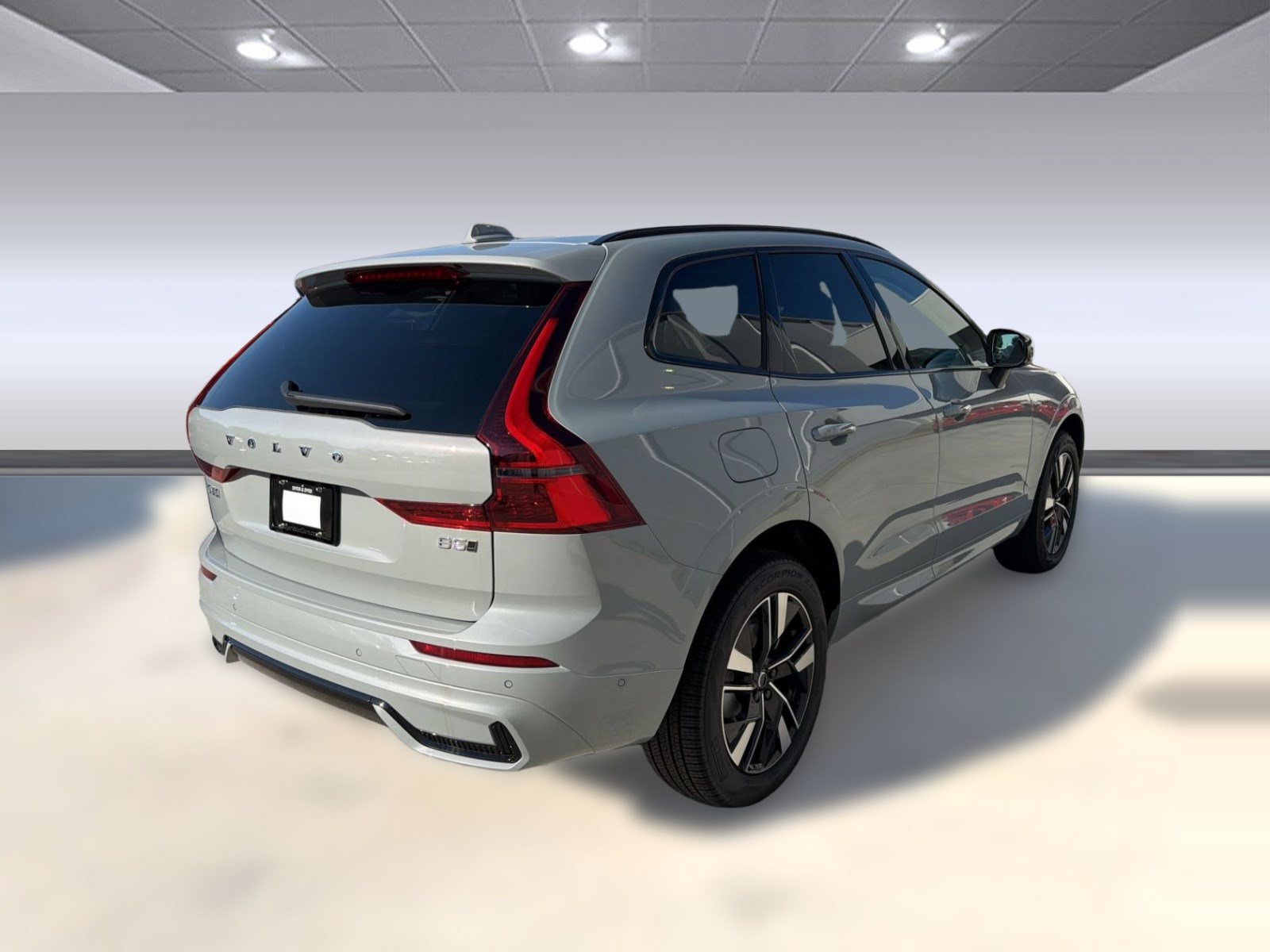 New 2026 Volvo XC60 B5 Plus w/ Climate Package AWD/4WD image 9