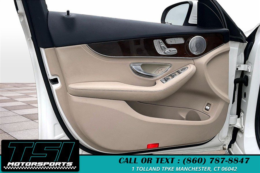 Used 2015 Mercedes-Benz C 300 4MATIC Sedan image 23