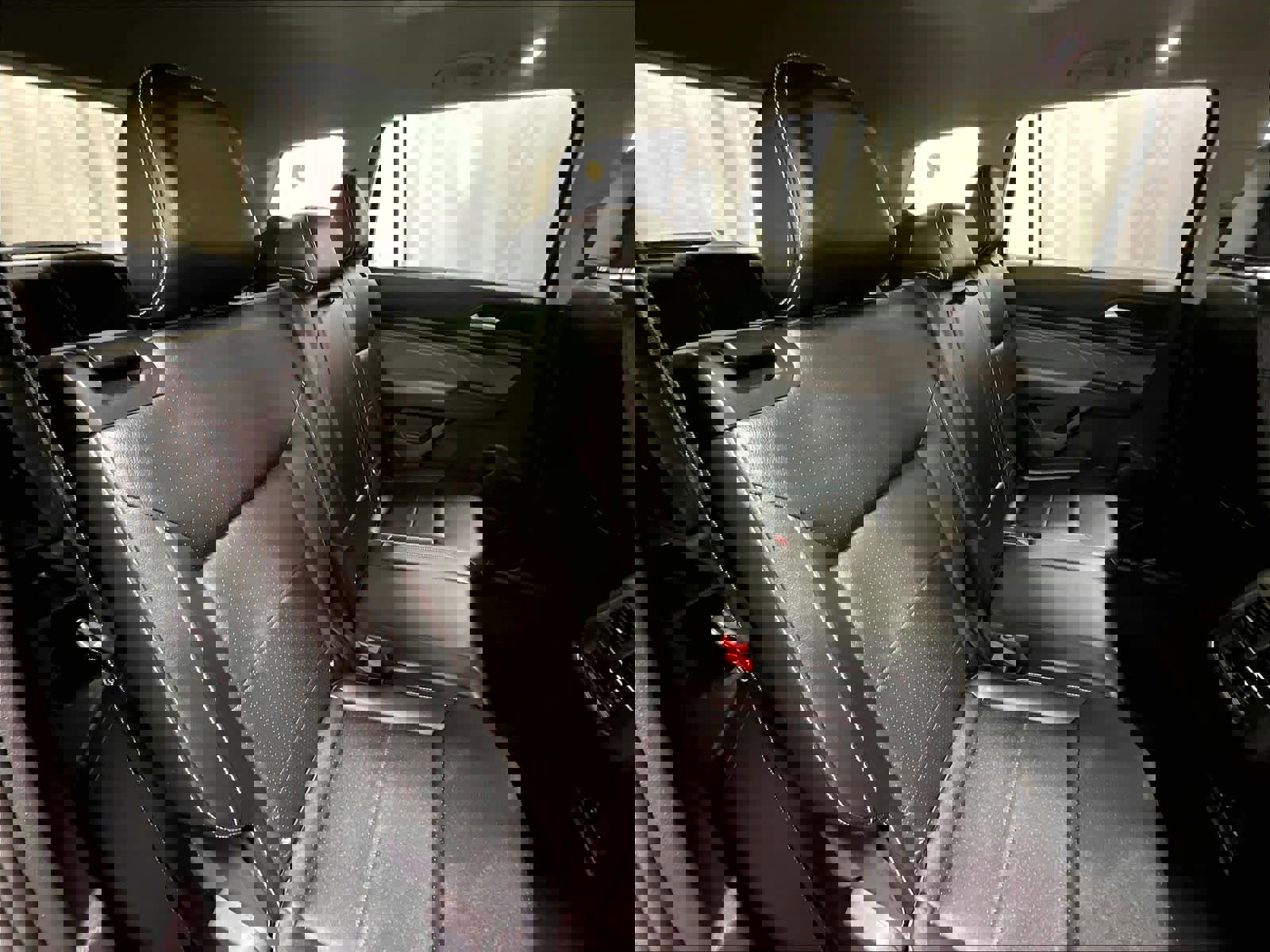 Used 2023 Volkswagen Atlas SE image 16