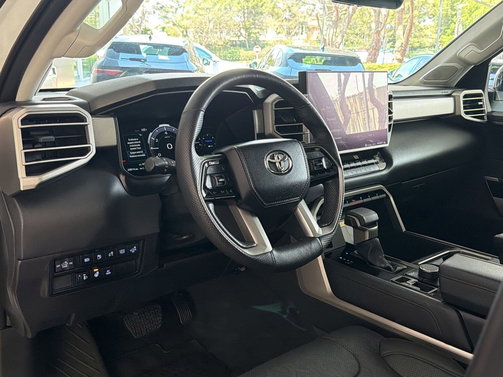 Used 2024 Toyota Tundra Limited AWD/4WD image 4