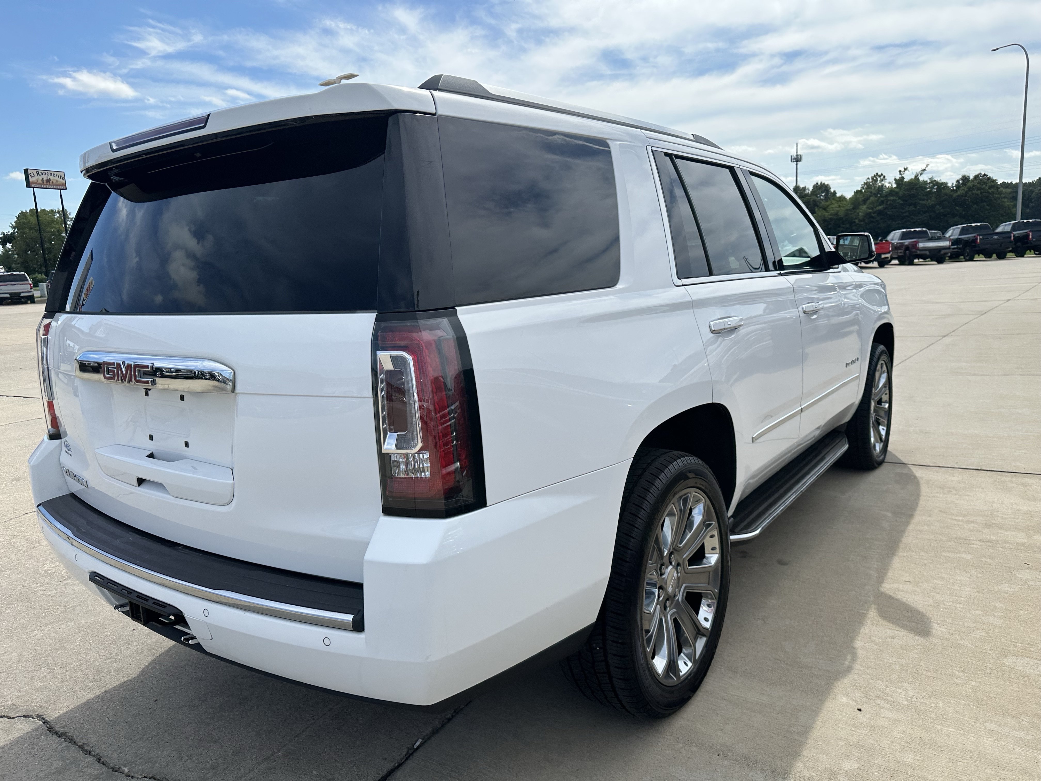 Used 2015 GMC Yukon Denali w/ Open Road Package AWD/4WD image 5