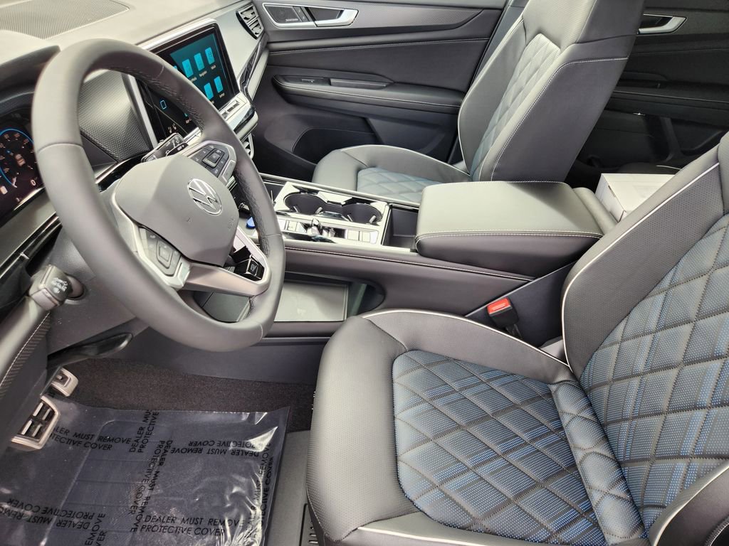 New 2026 Volkswagen Atlas Cross Sport SEL Premium R-Line image 4