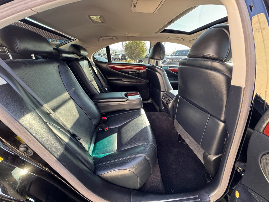 Used 2011 Lexus LS 460 w/ Comfort Pkg RWD image 21