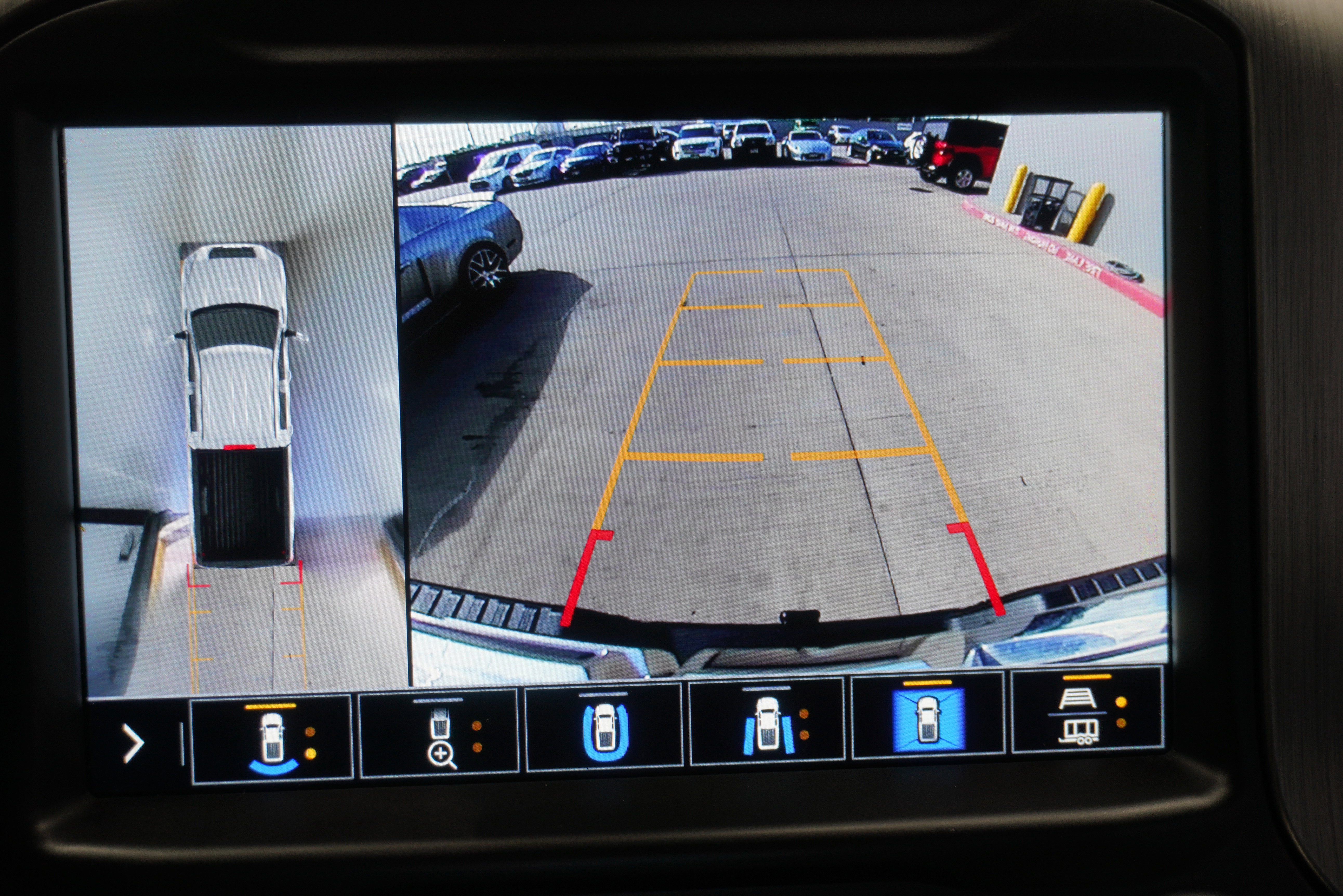 Used 2023 GMC Sierra 3500 Denali w/ Denali Black Diamond Edition image 23