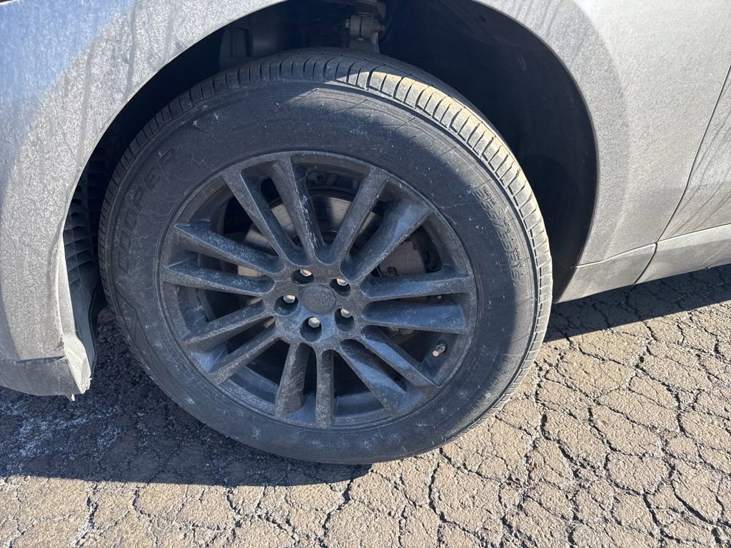 Used 2020 Jaguar F-PACE Premium image 2