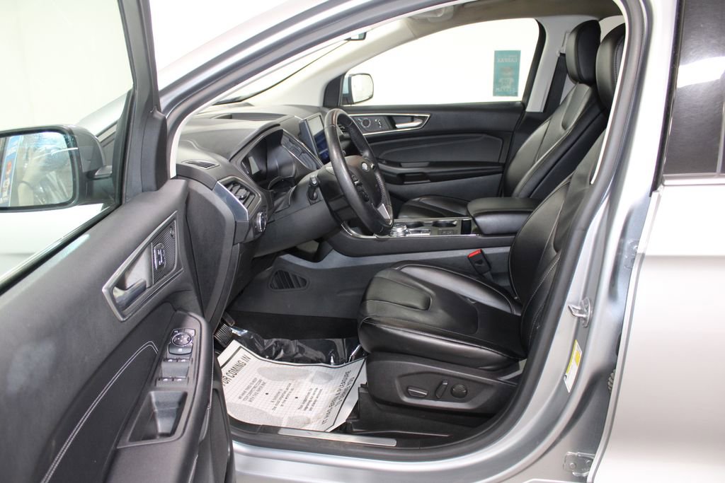 Used 2022 Ford Edge Titanium image 23