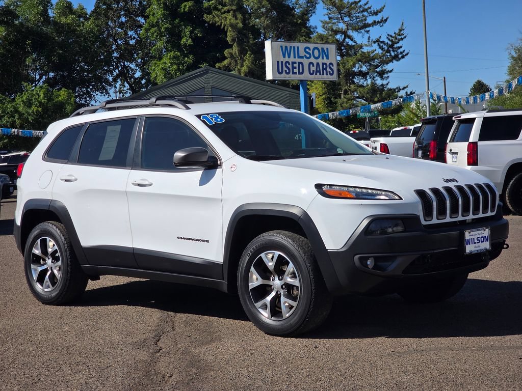 Used 2018 Jeep Cherokee Trailhawk AWD/4WD image 34