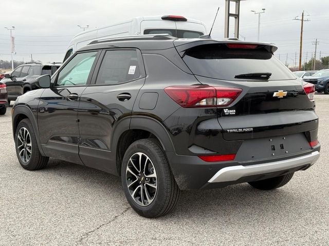 New 2026 Chevrolet TrailBlazer LT w/ Convenience Package FWD image 3