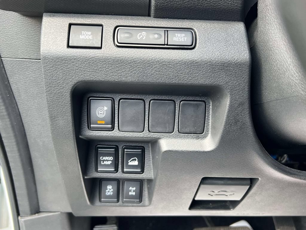 Used 2023 Nissan Frontier PRO-4X w/ Technology Package AWD/4WD image 21