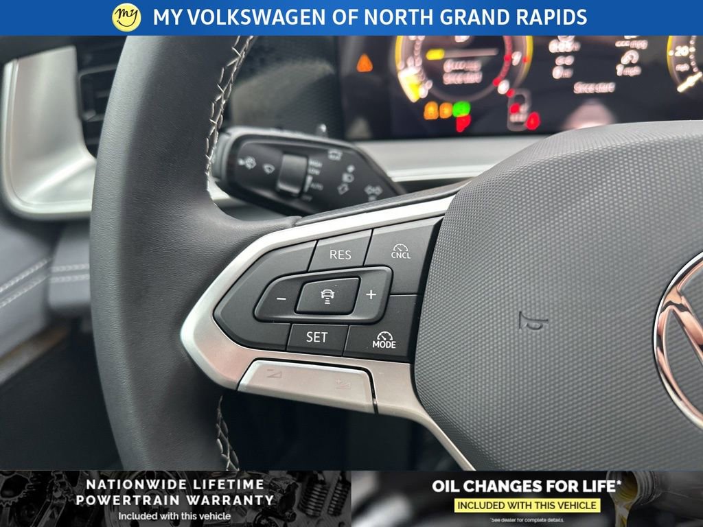 New 2026 Volkswagen Tiguan SE image 17