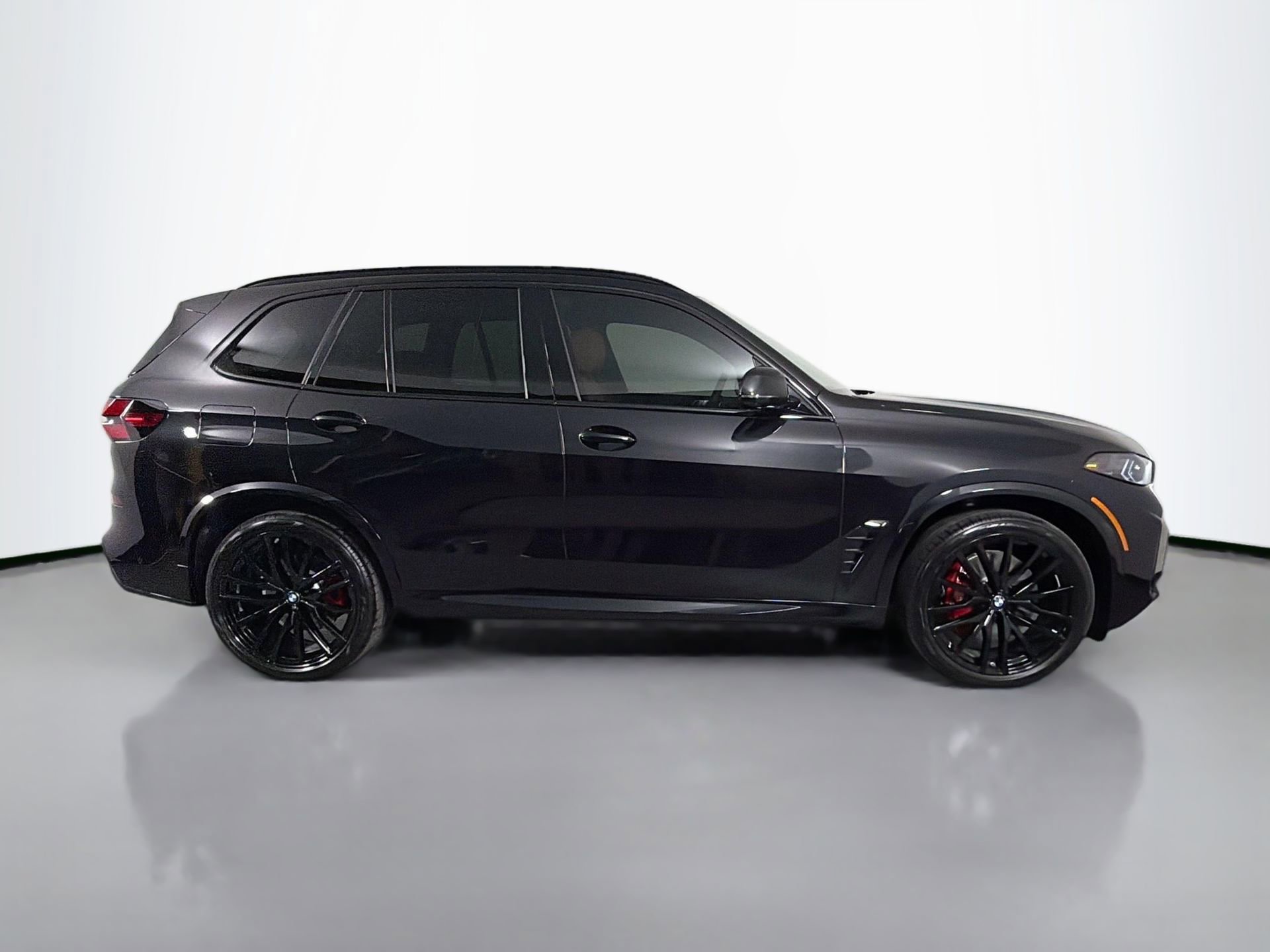 New 2026 BMW X5 xDrive40i w/ M Sport Package image 4