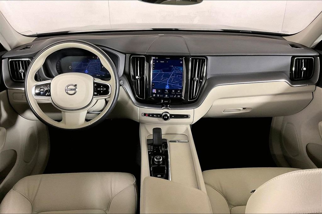 Used 2025 Volvo XC60 B5 Plus w/ Protection Package Premier image 15