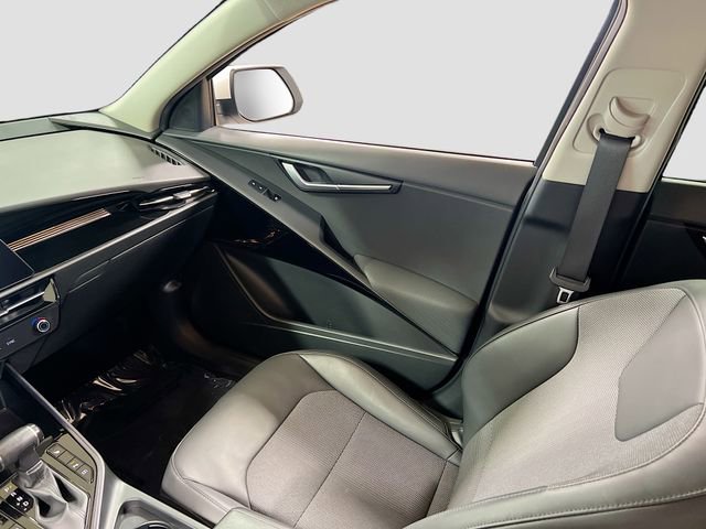 Certified 2023 Kia Niro EX image 23