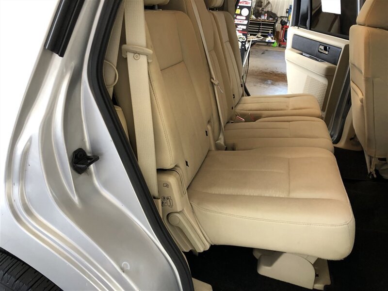 Used 2016 Ford Expedition XL AWD/4WD image 21