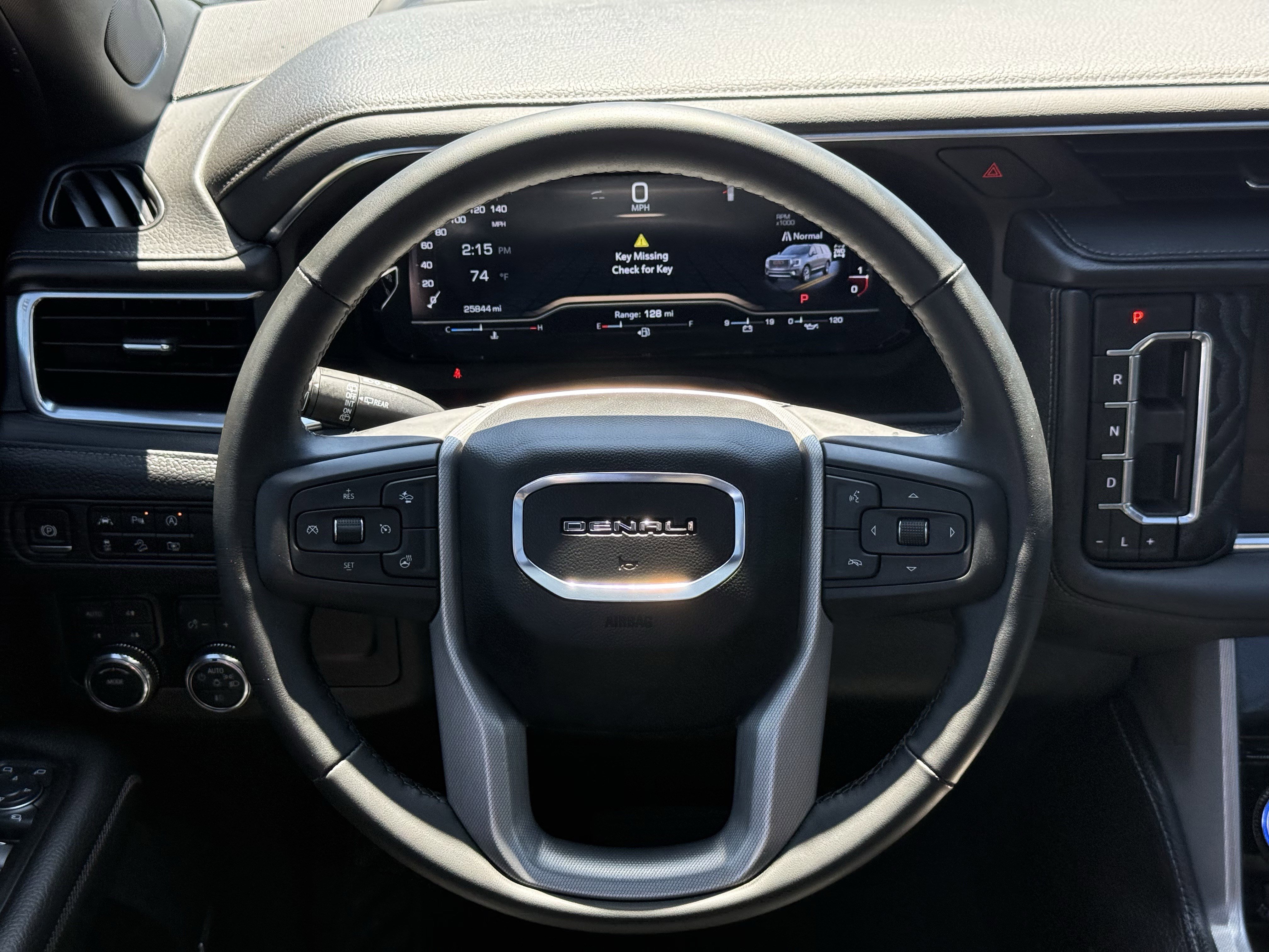 Used 2024 GMC Yukon Denali AWD/4WD image 15
