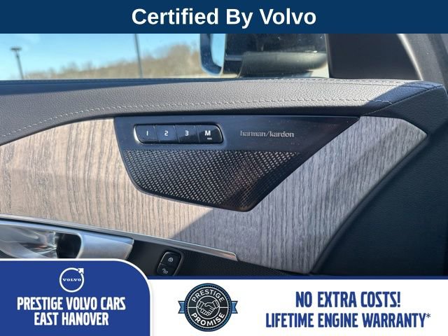 Certified 2024 Volvo XC90 B6 Ultimate w/ Protection Package Premier image 33