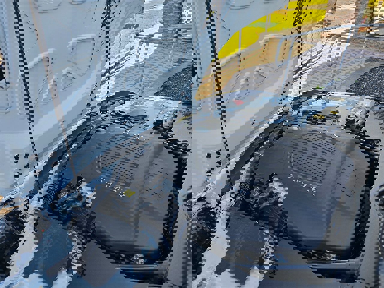 Used 2018 Jaguar F-TYPE R image 27