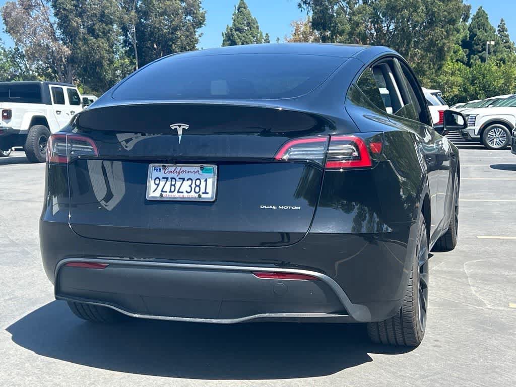 Used 2024 Tesla Model Y Long Range AWD/4WD image 3