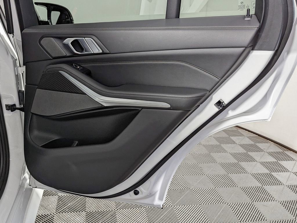 Used 2026 BMW X5 M60i image 45