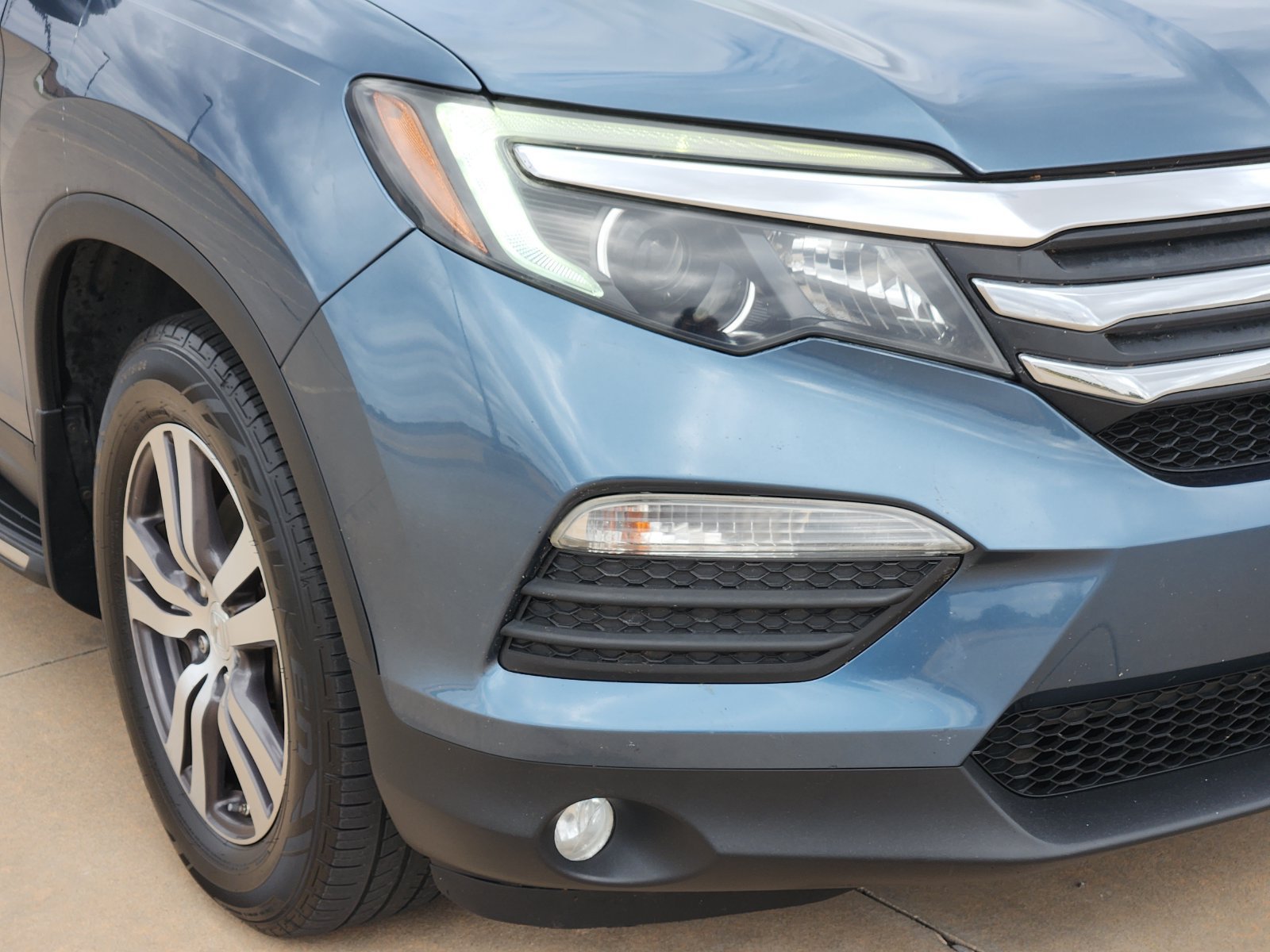 Used 2017 Honda Pilot EX-L image 10