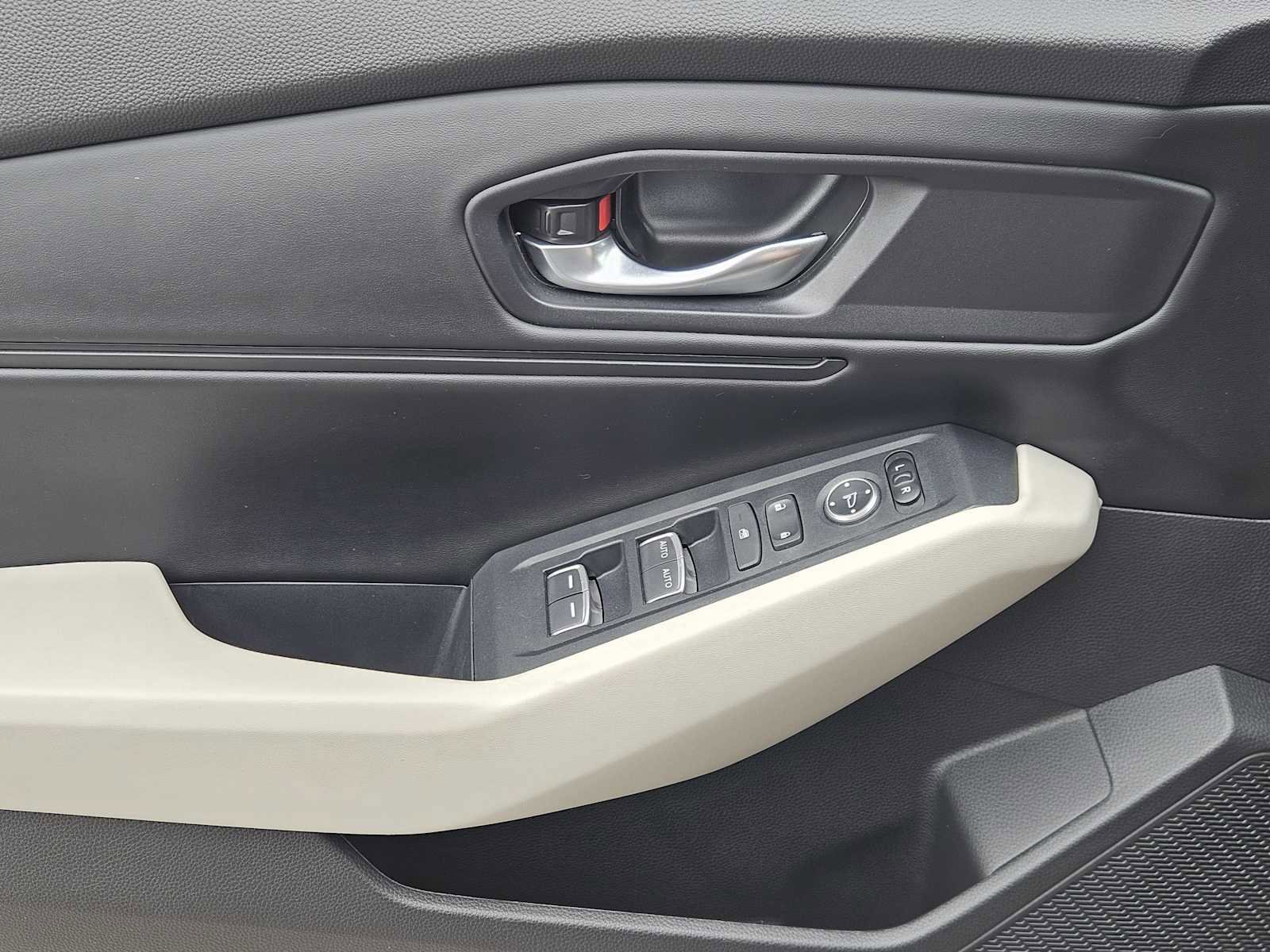 Used 2023 Honda Accord EX image 21