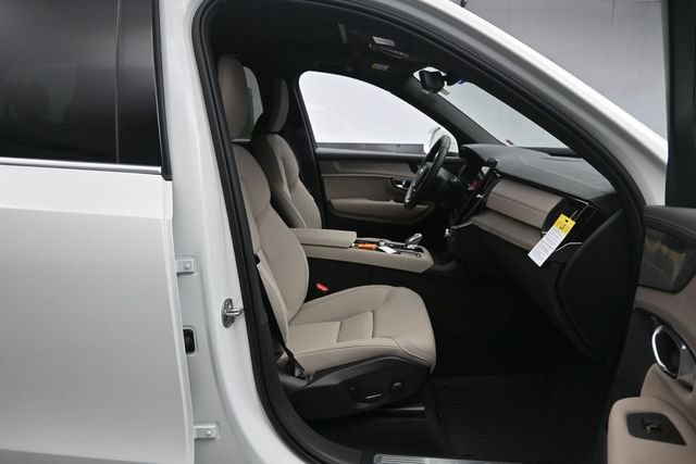 Used 2026 Volvo XC90 B6 Plus w/ Protection Package Premier AWD/4WD image 27