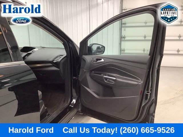 Used 2018 Ford Escape SE image 11