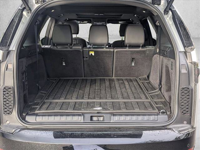 Used 2021 Land Rover Discovery S R-Dynamic image 6