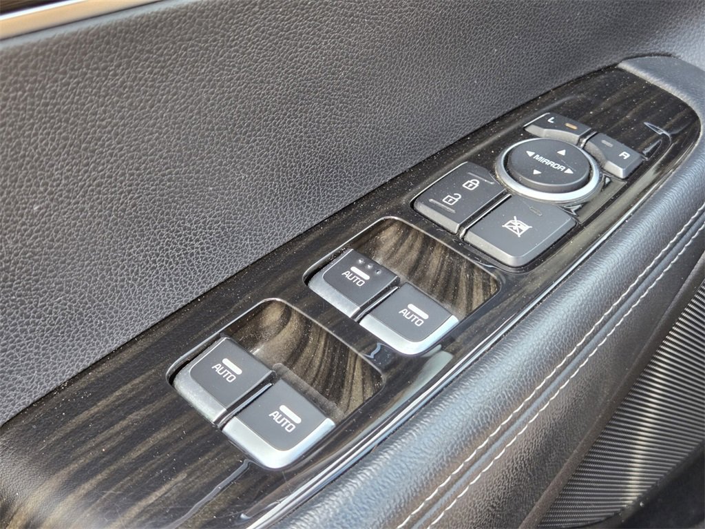 Used 2020 Kia Sorento LX image 32