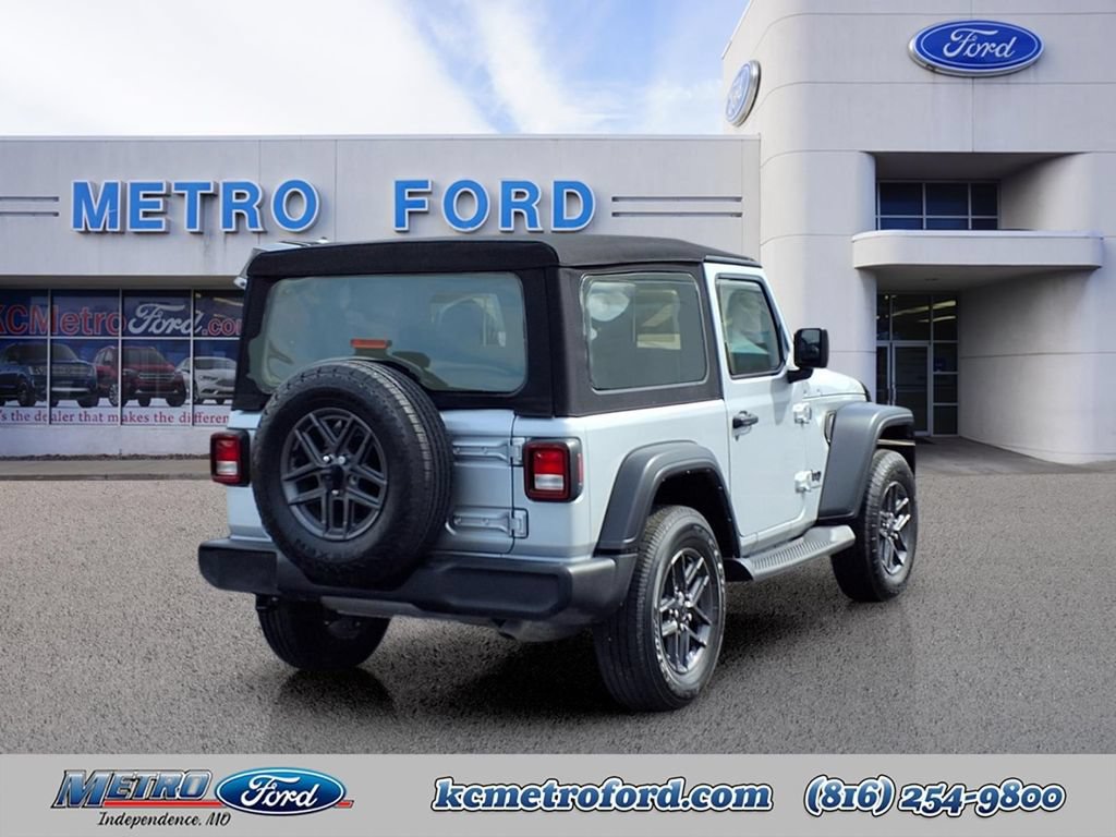 Used 2024 Jeep Wrangler Sport AWD/4WD image 3