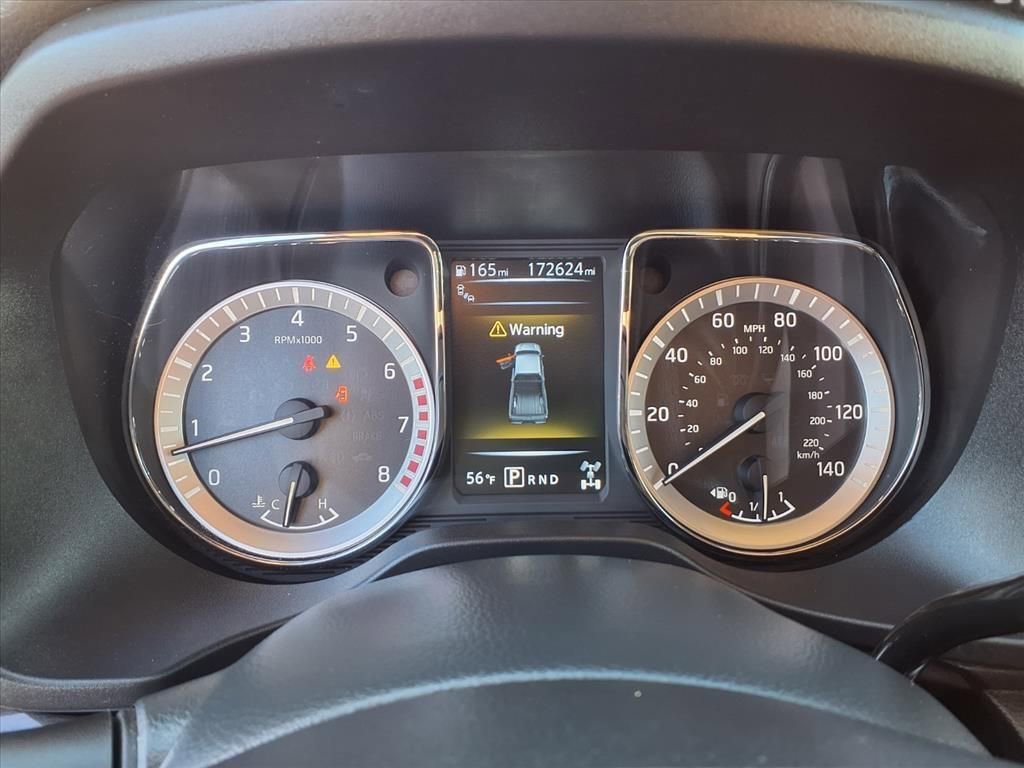 Used 2017 Nissan Titan SV image 14