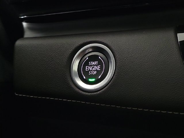 Used 2024 Cadillac Escalade Premium Luxury AWD/4WD image 34