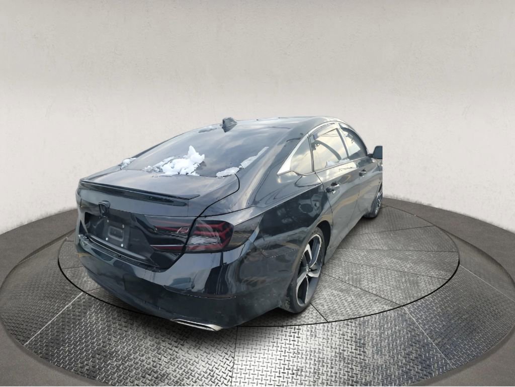 Used 2018 Honda Accord Sport image 2