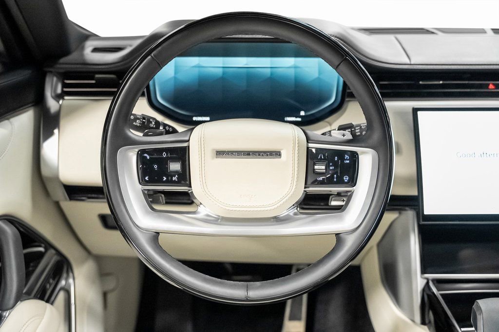 Used 2025 Land Rover Range Rover SE image 40