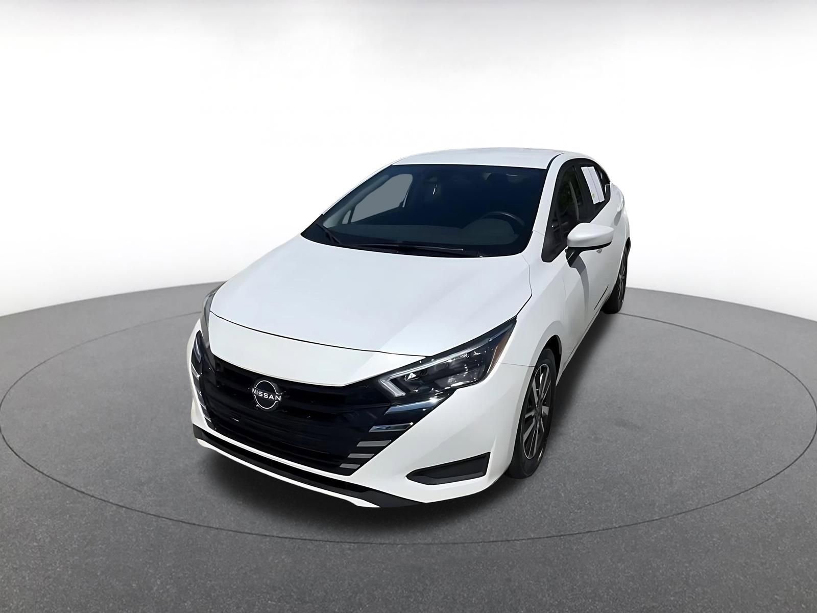 Used 2025 Nissan Versa SV image 7