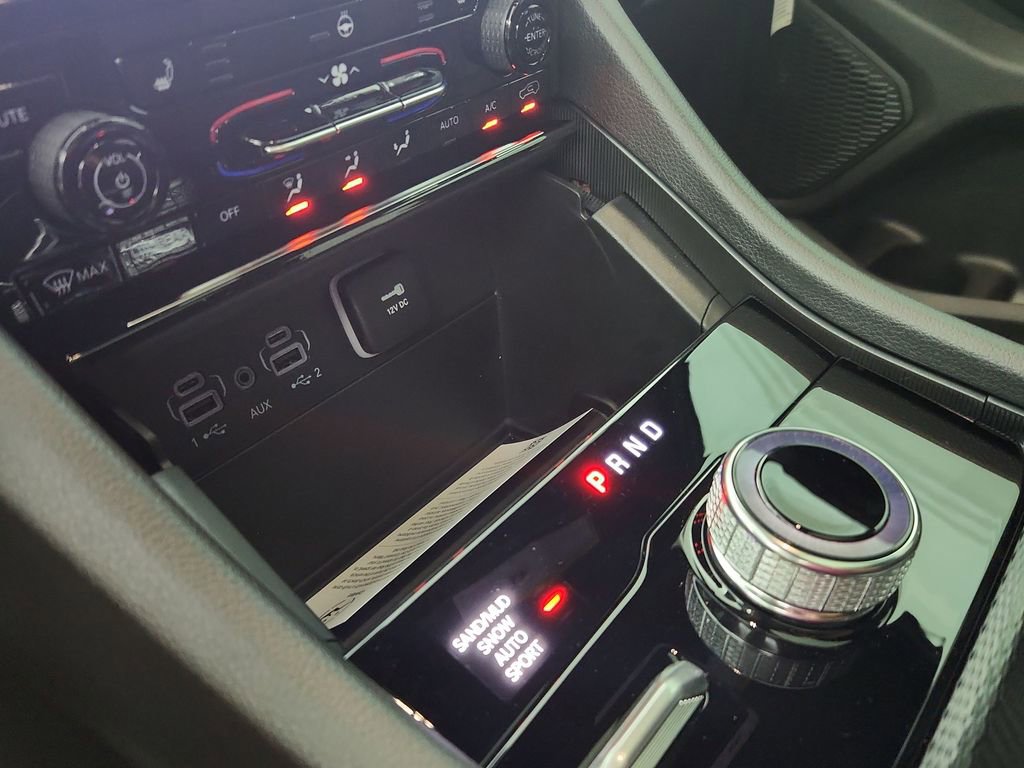 New 2025 Jeep Grand Cherokee L Limited w/ Black Appearance Package image 13