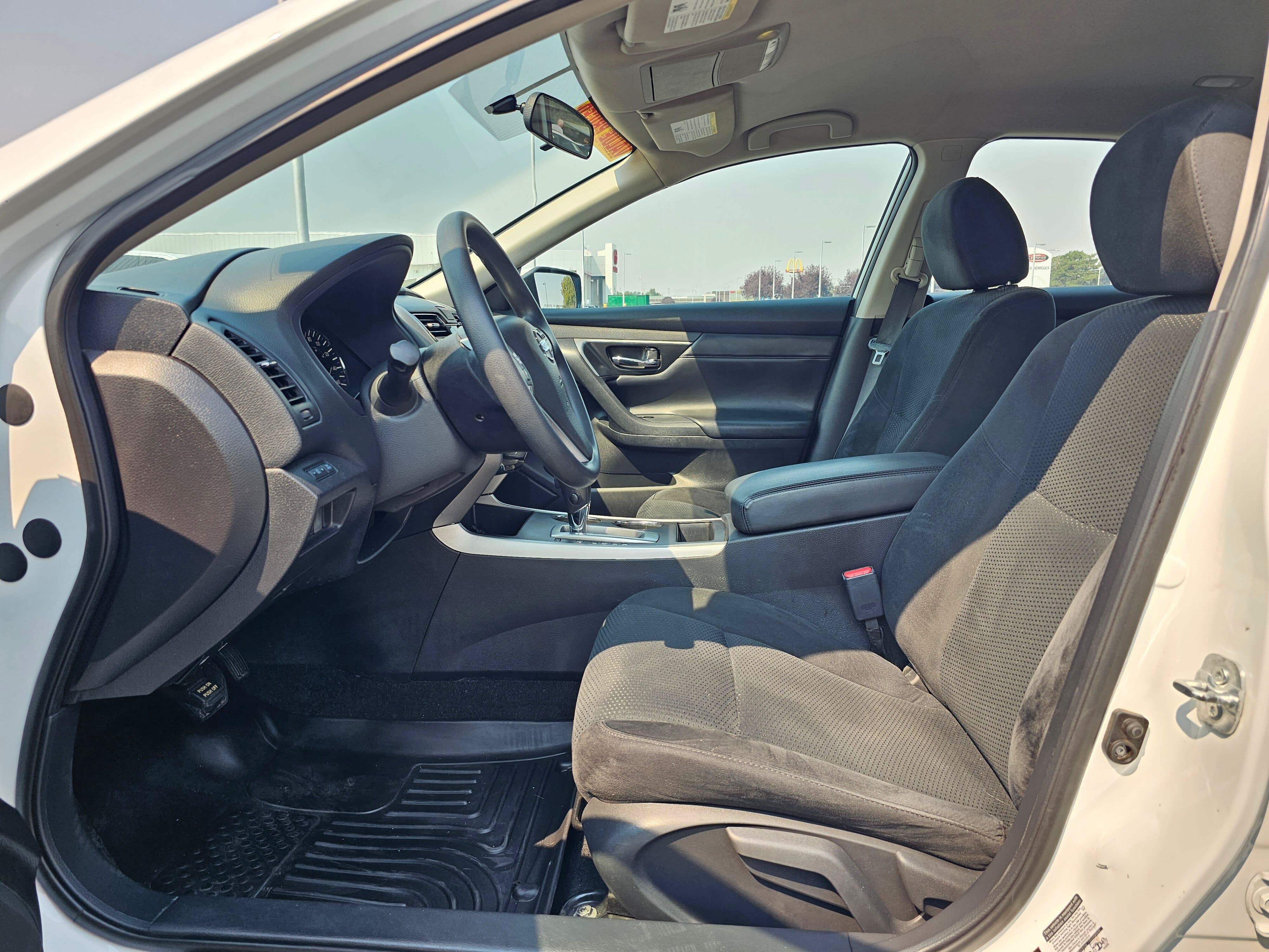 Used 2015 Nissan Altima 2.5 S FWD image 18
