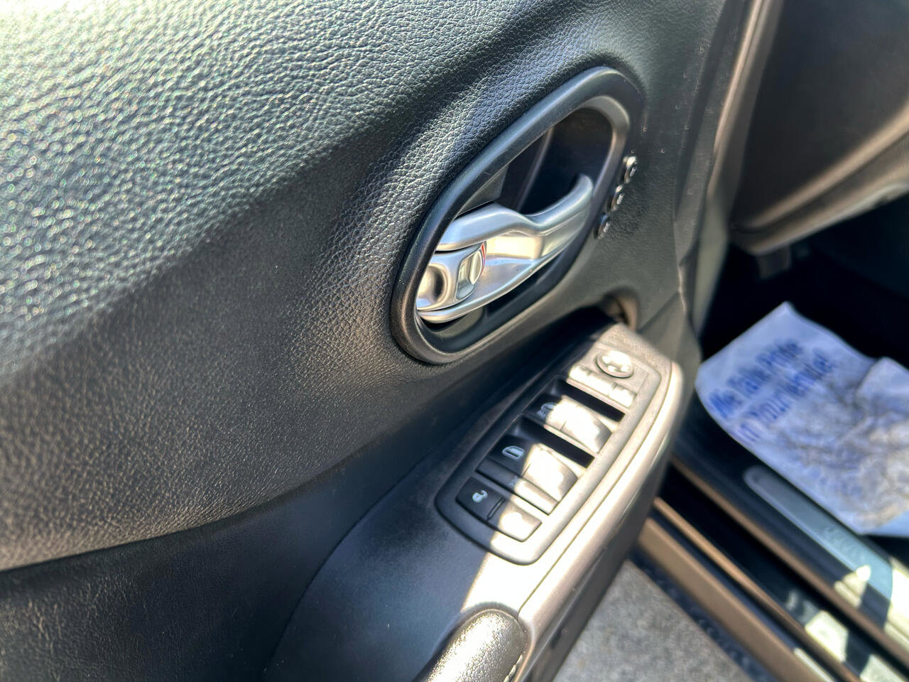 Used 2020 Jeep Cherokee Limited image 10