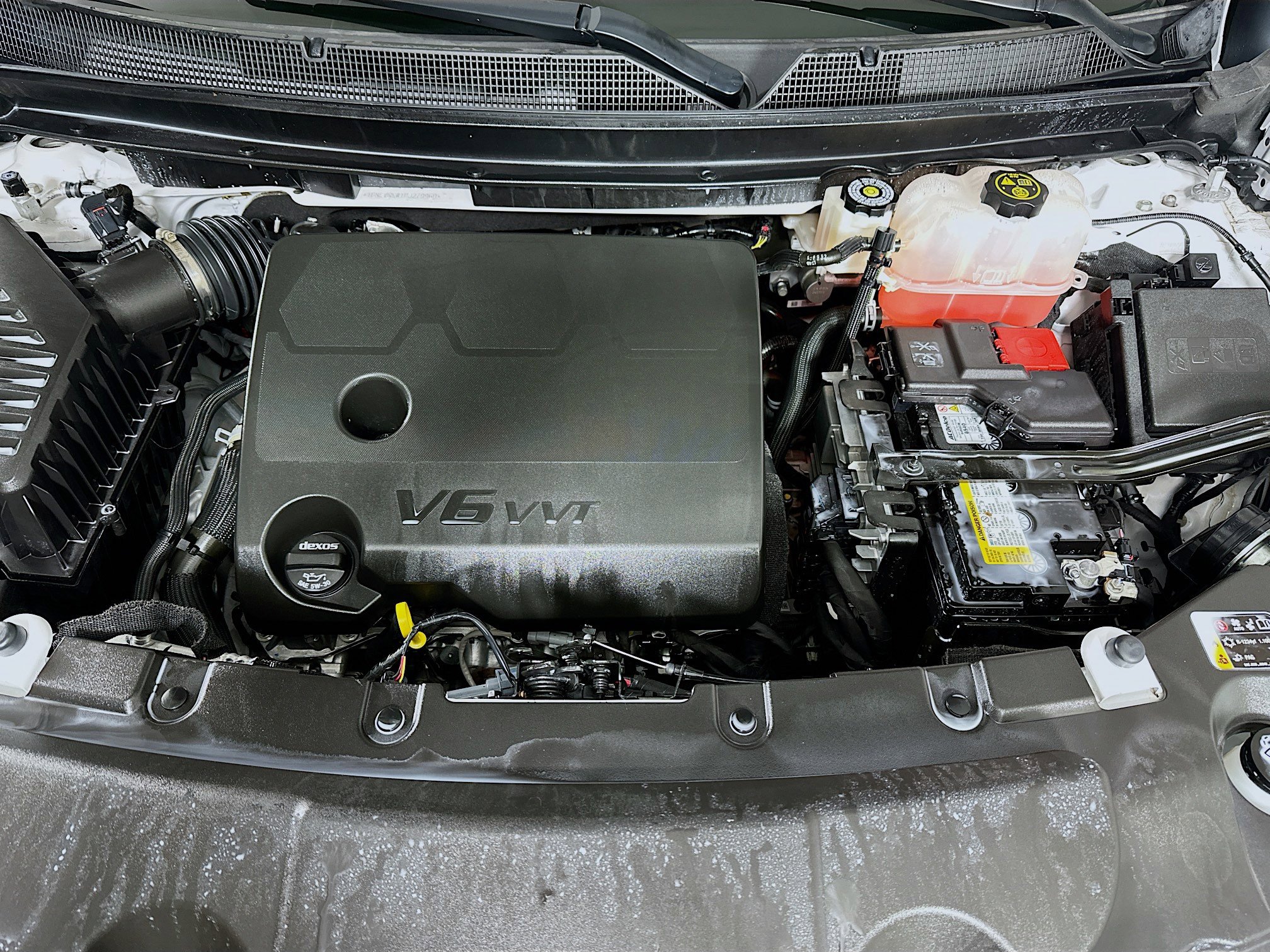 Used 2023 Chevrolet Traverse High Country image 32