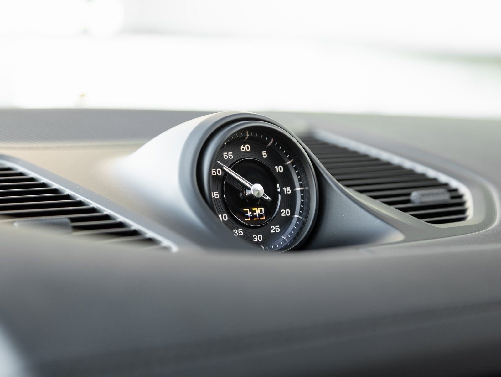 New 2026 Porsche Cayenne S image 25