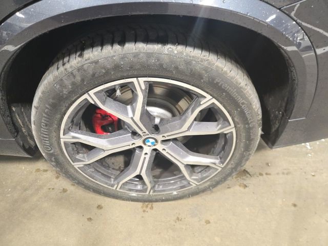 Used 2021 BMW X5 M50i w/ Executive Package image 12