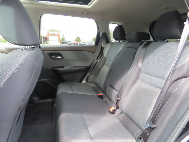 Used 2021 Nissan Rogue SV AWD/4WD image 22
