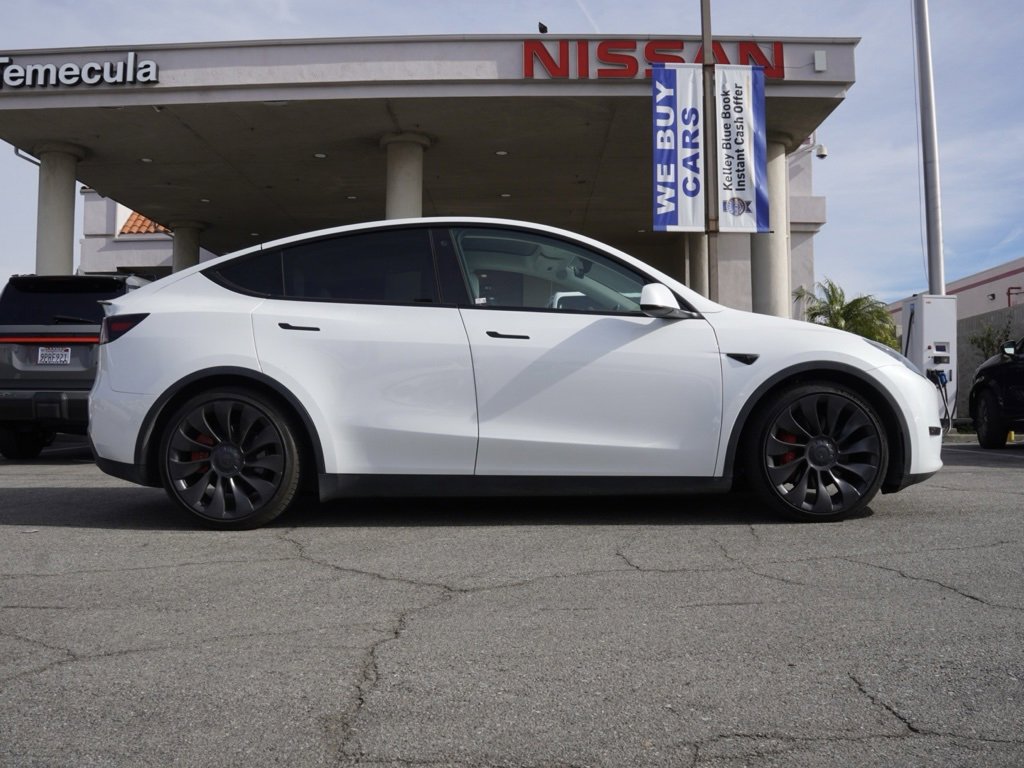 Used 2022 Tesla Model Y Performance image 3