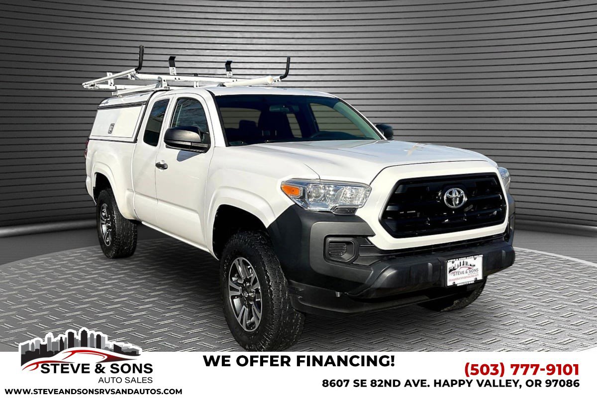 Used 2016 Toyota Tacoma SR image 1