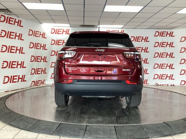 Used 2020 Jeep Compass Latitude w/ Cold Weather Group AWD/4WD image 6