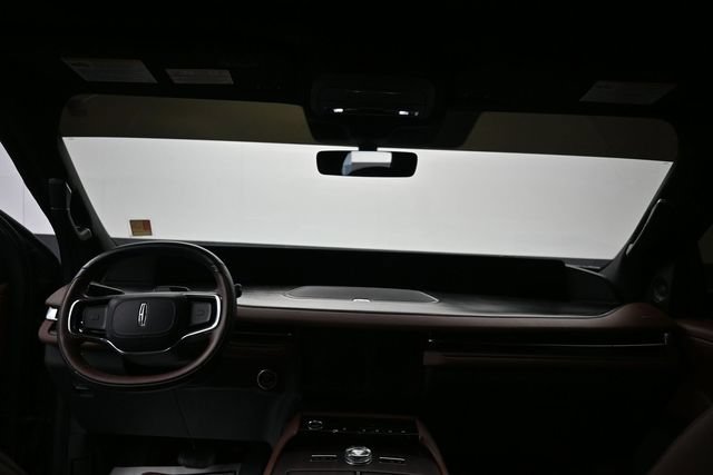 Used 2025 Lincoln Navigator Reserve AWD/4WD image 18
