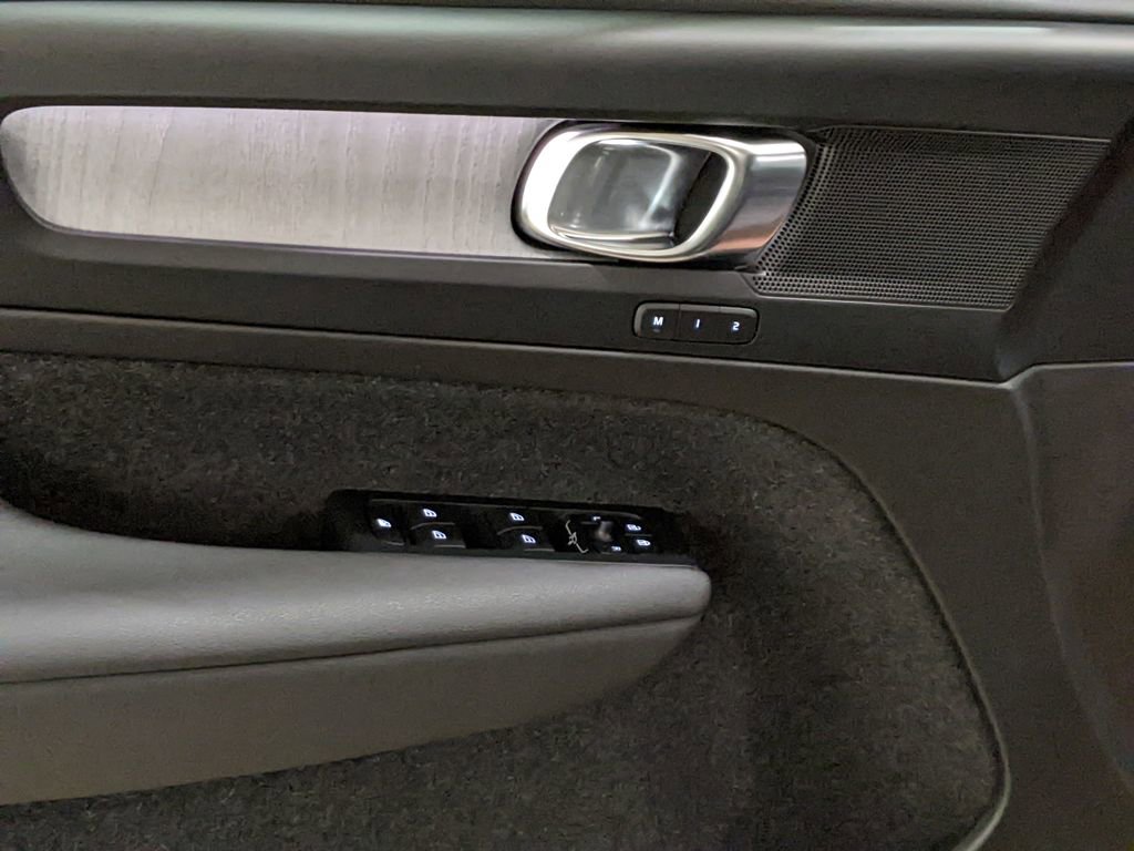 New 2026 Volvo XC40 B5 Plus w/ Climate Package image 10